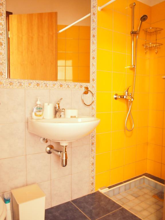 Bunari Apartments ตรีบูนย์ ภายนอก รูปภาพ