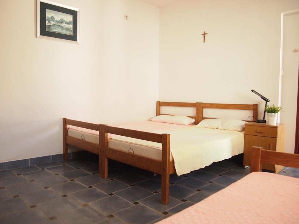 Bunari Apartments ตรีบูนย์ ภายนอก รูปภาพ