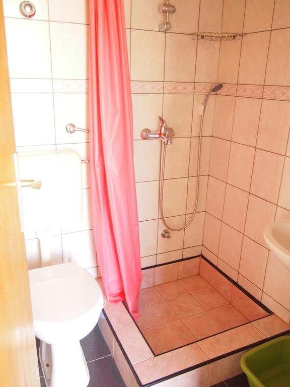 Bunari Apartments ตรีบูนย์ ภายนอก รูปภาพ